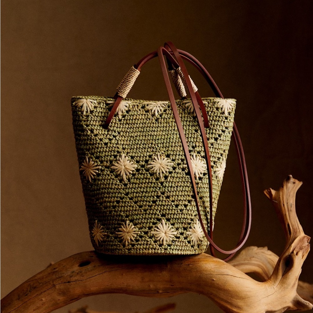 NWOT Sezane Rosie Basket Bag in Olive Green Raffia